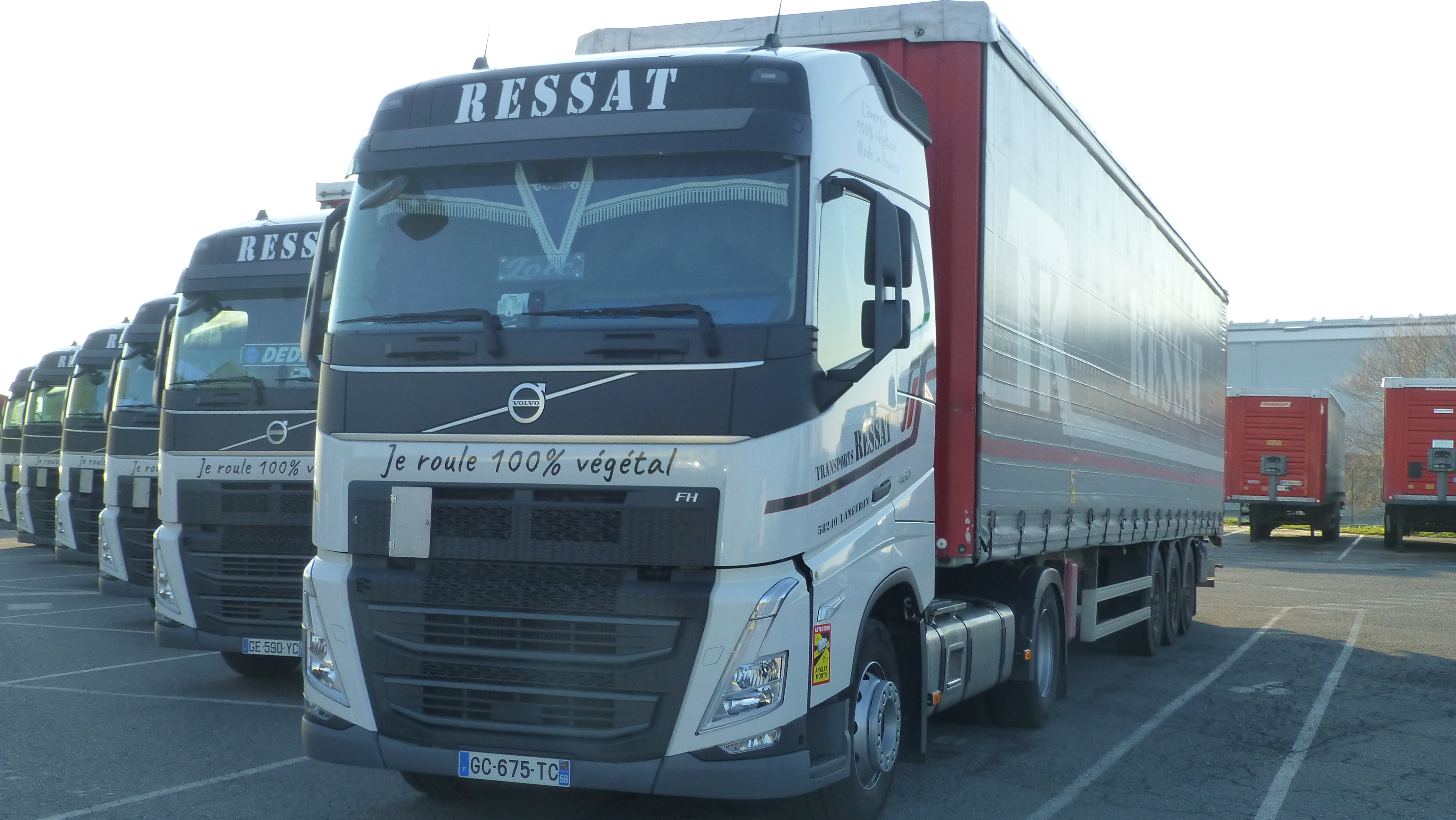 Tracteur et semi remorque Transports Ressat